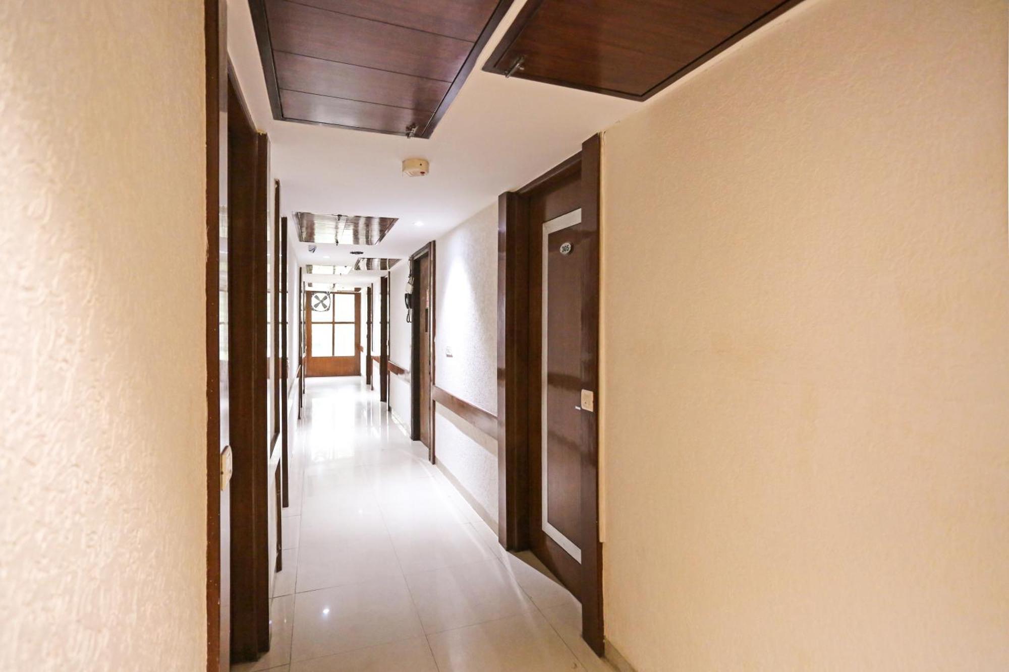 Hotel Silky Palace Near Igi Airportt New Delhi Ngoại thất bức ảnh