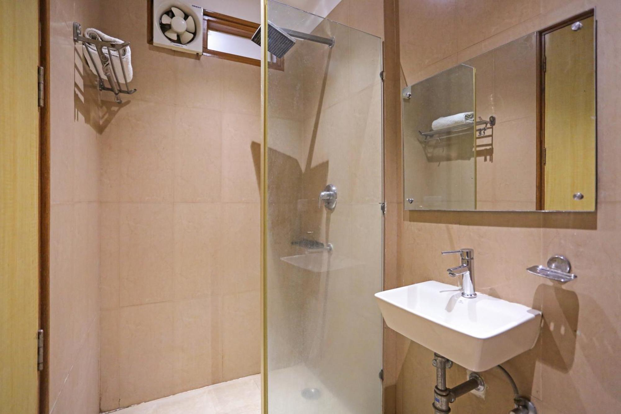 Hotel Silky Palace Near Igi Airportt New Delhi Ngoại thất bức ảnh
