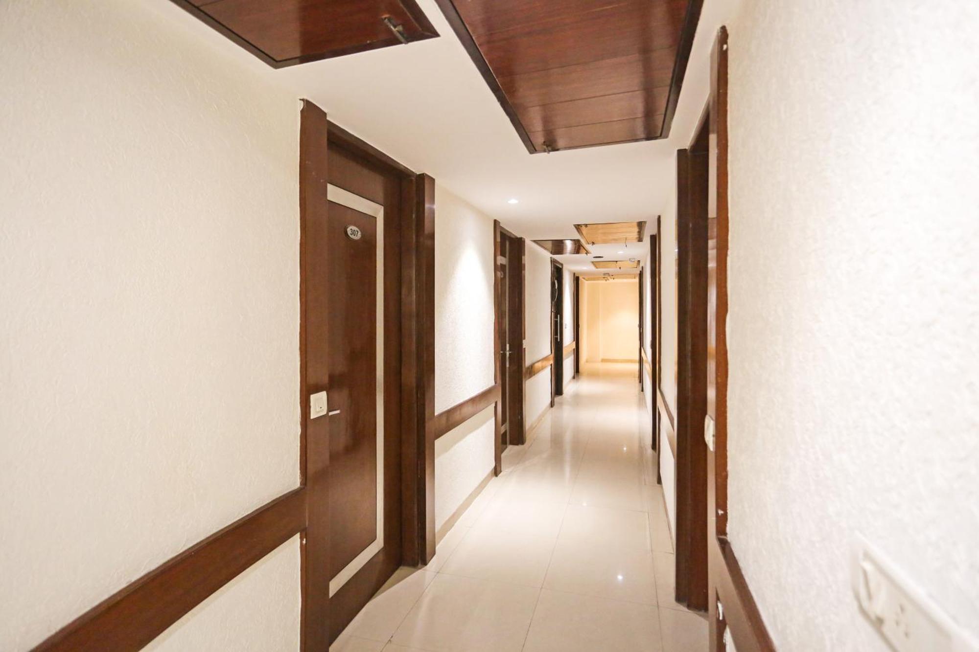 Hotel Silky Palace Near Igi Airportt New Delhi Ngoại thất bức ảnh