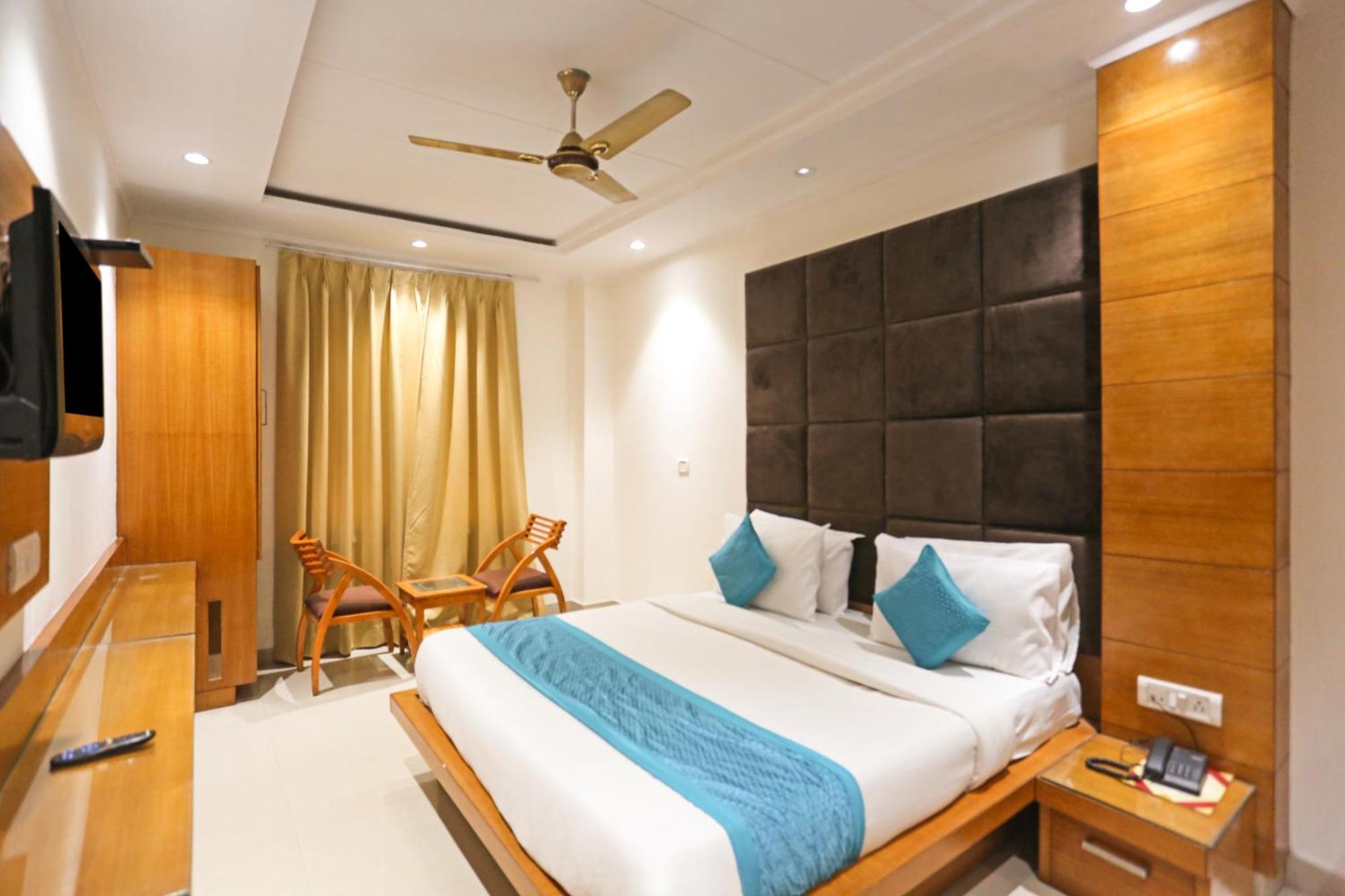 Hotel Silky Palace Near Igi Airportt New Delhi Ngoại thất bức ảnh