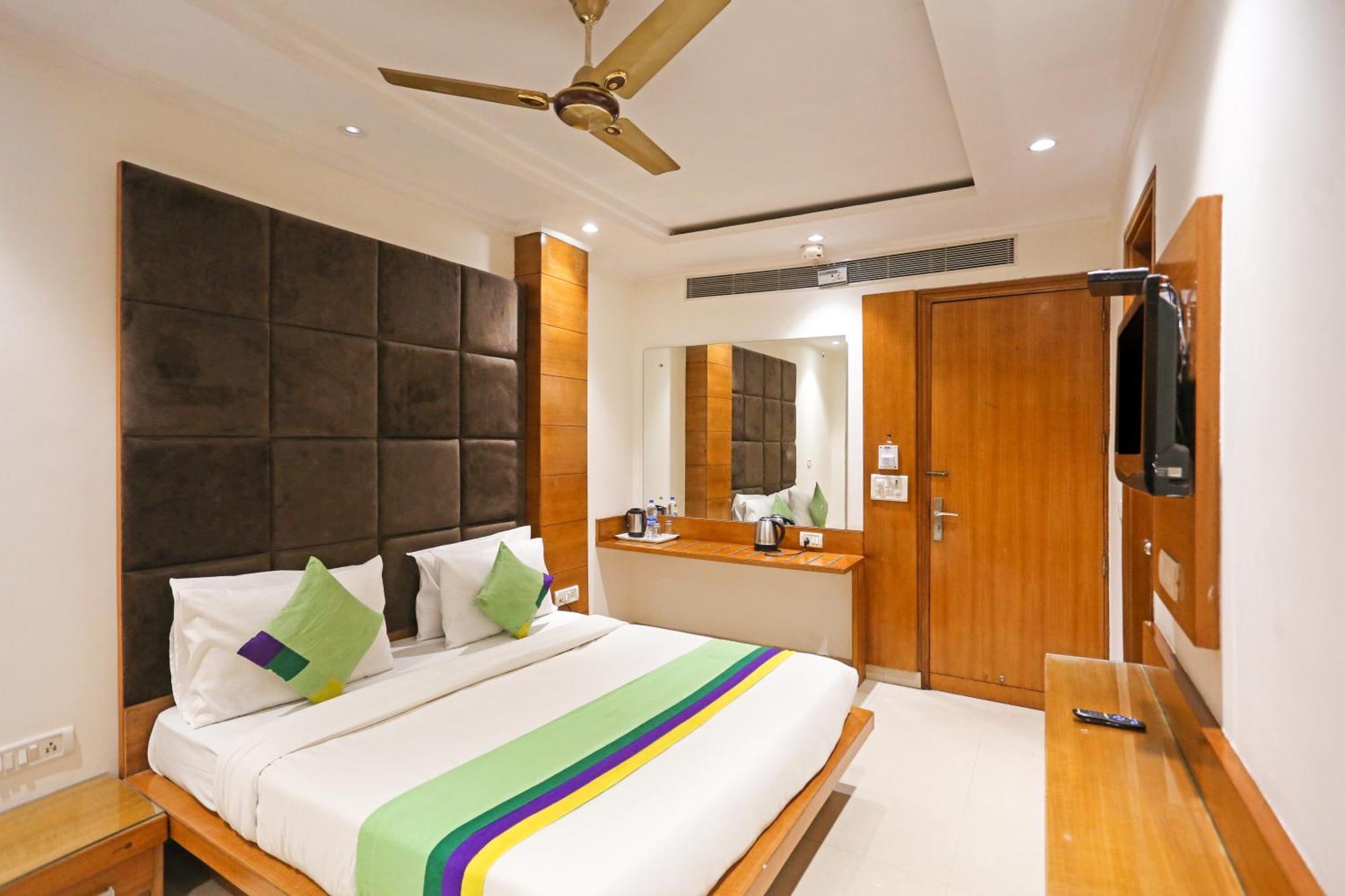 Hotel Silky Palace Near Igi Airportt New Delhi Ngoại thất bức ảnh