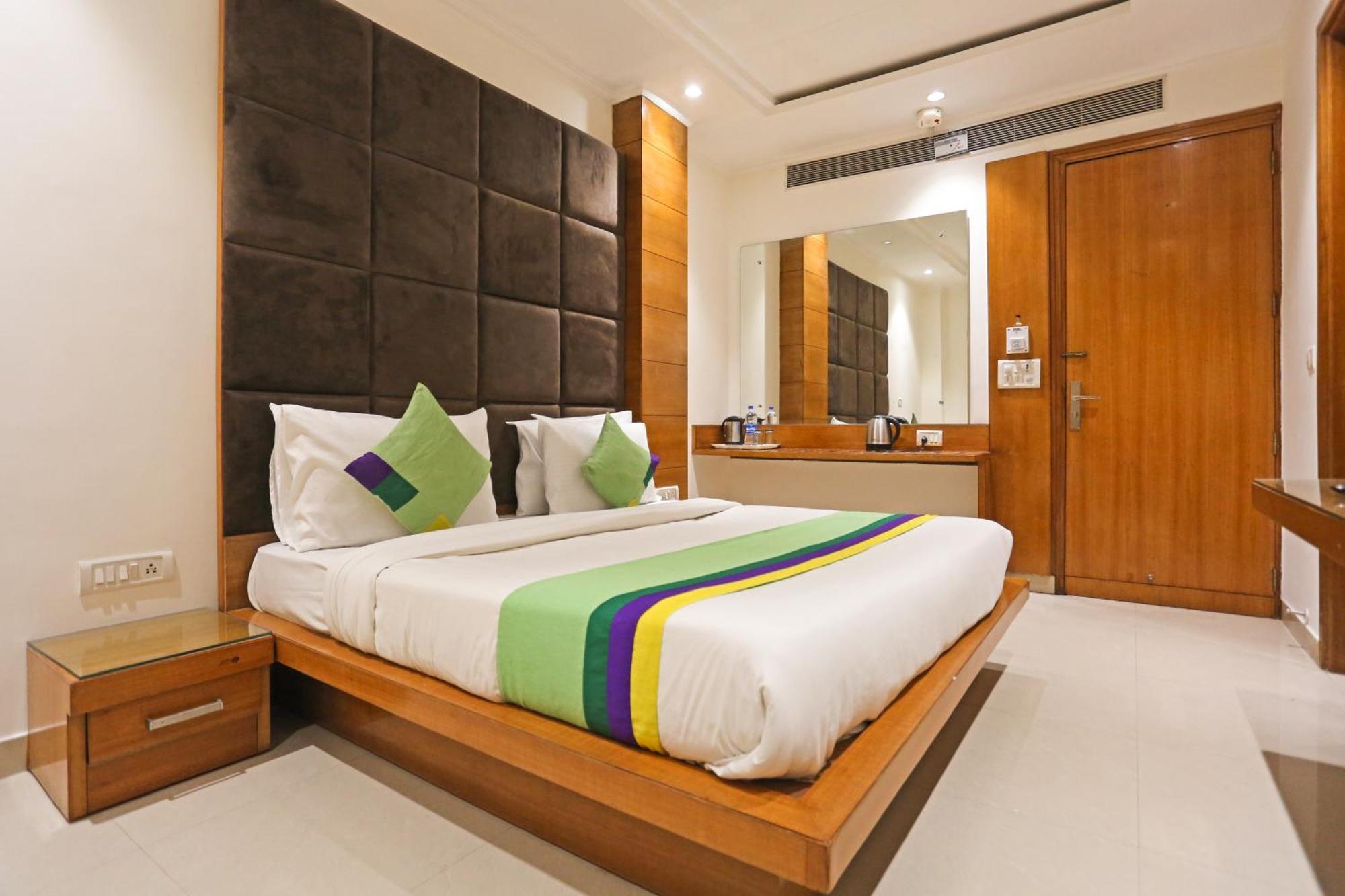 Hotel Silky Palace Near Igi Airportt New Delhi Ngoại thất bức ảnh