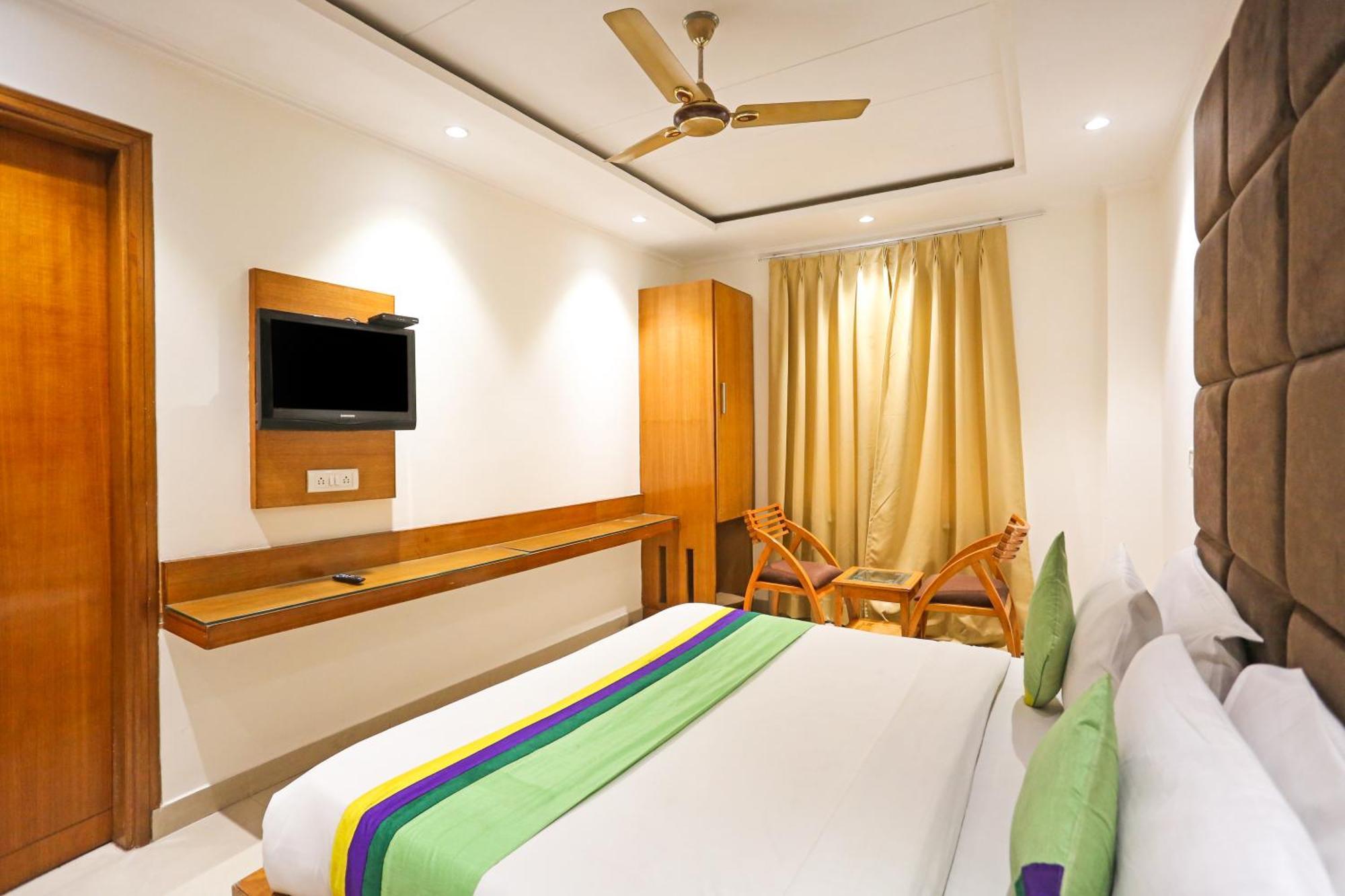 Hotel Silky Palace Near Igi Airportt New Delhi Ngoại thất bức ảnh