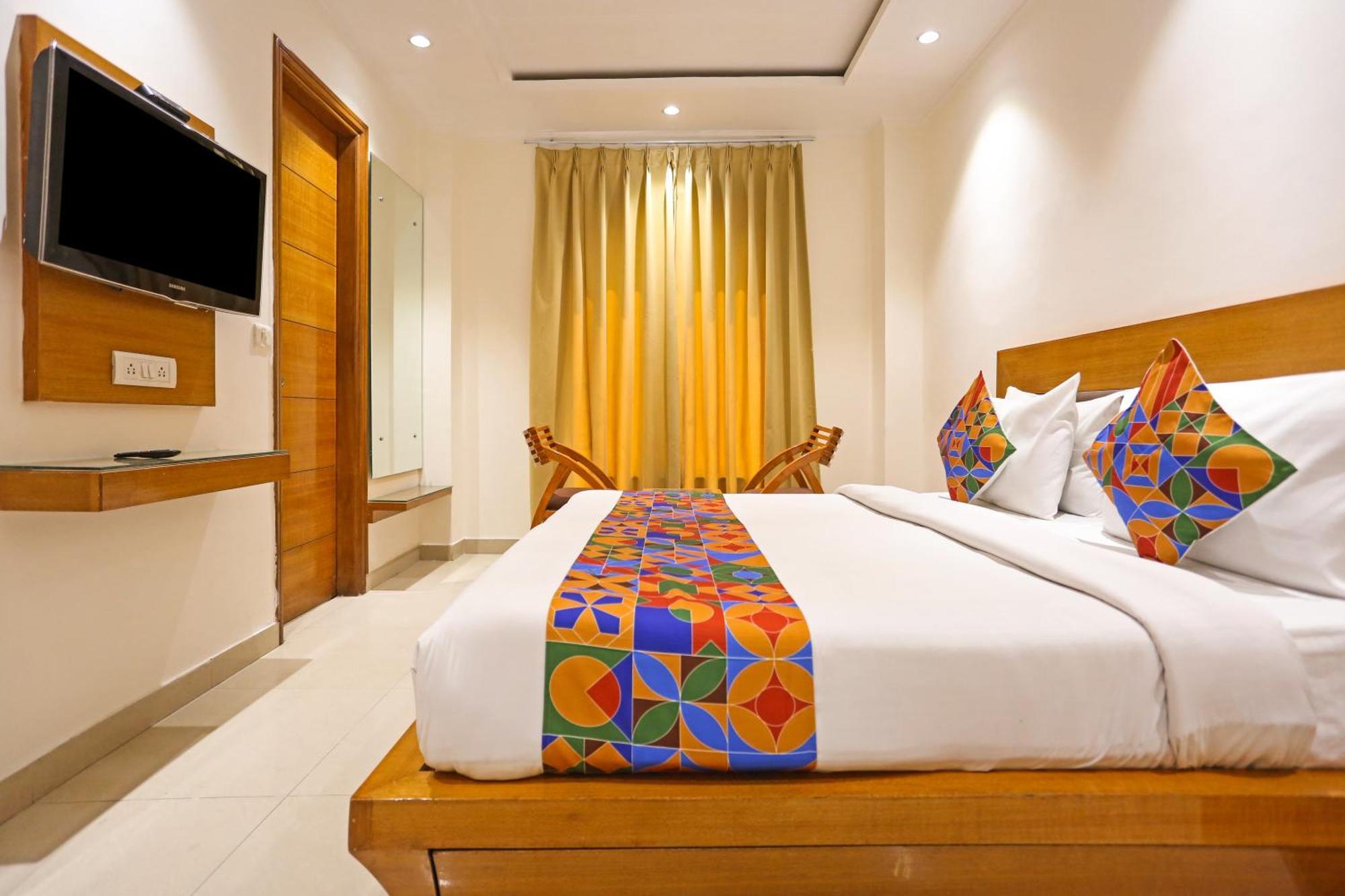 Hotel Silky Palace Near Igi Airportt New Delhi Ngoại thất bức ảnh