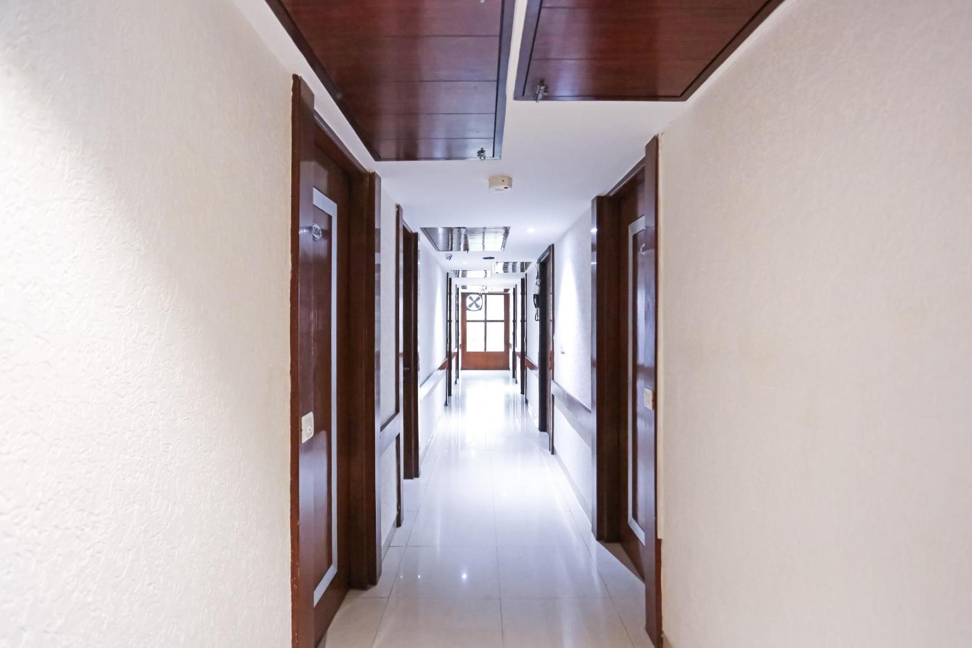 Hotel Silky Palace Near Igi Airportt New Delhi Ngoại thất bức ảnh
